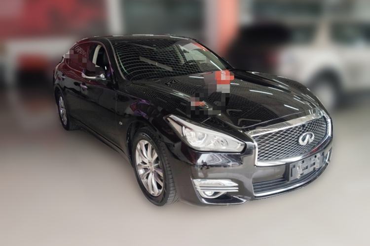 Used Infiniti Q70 2017 Q70L 2.5L Elite Edition Front Right 45 Deg