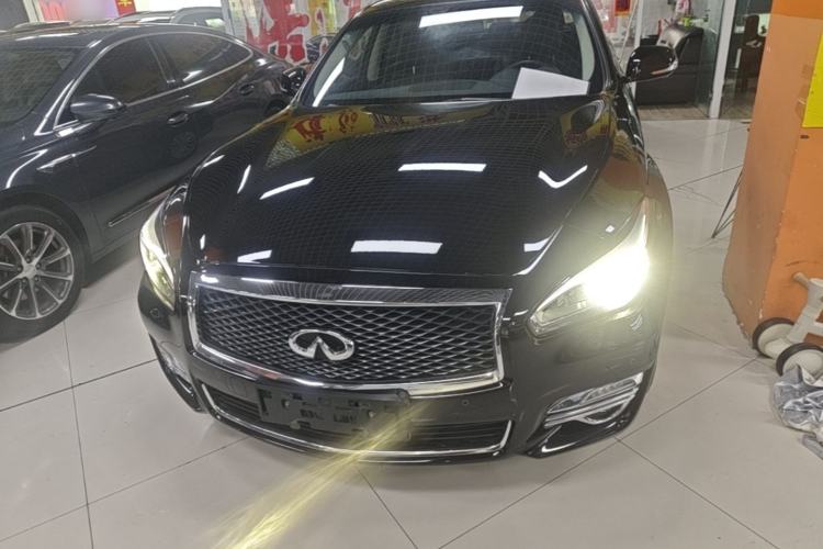 Used Infiniti Q70 2017 Q70L 2.5L Enjoyment Edition Front