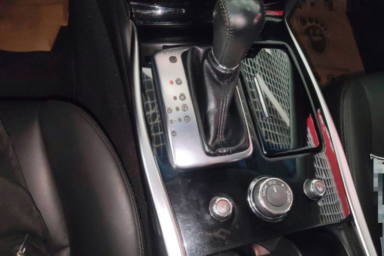 Used Infiniti Q70 2017 Q70L 2.5L Elite Edition Gear Lever