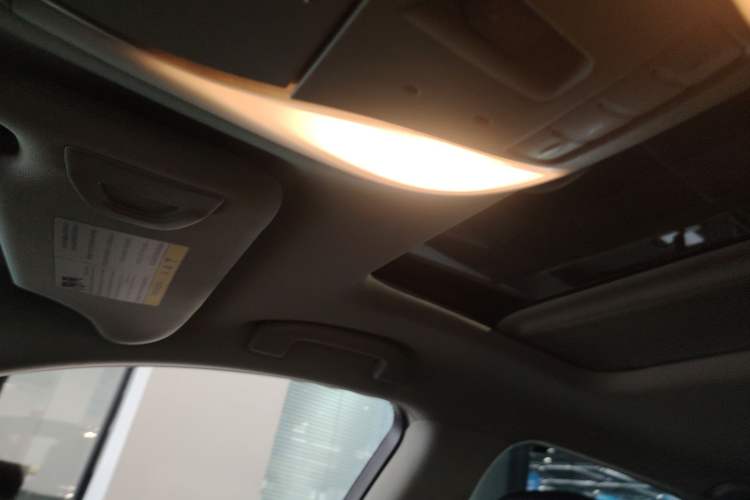 Used Infiniti Q70 2017 Q70L 2.5L Elite Edition Headliner