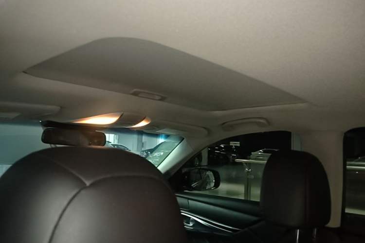 Used Infiniti Q70 2017 Q70L 2.5L Elite Edition Headliner