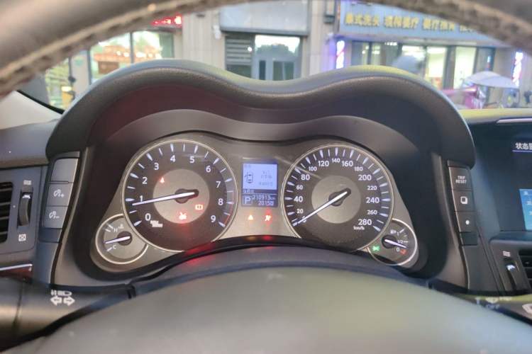 Used Infiniti Q70 2017 Q70L 2.5L Enjoyment Edition Instrument Cluster