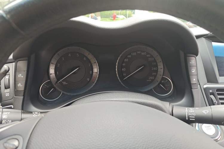 Used Infiniti Q70 2017 Q70L 2.5L Elite Edition Instrument Cluster