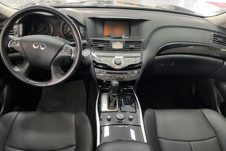 Used Infiniti Q70 2017 Q70L 2.5L Elite Edition Interior 1