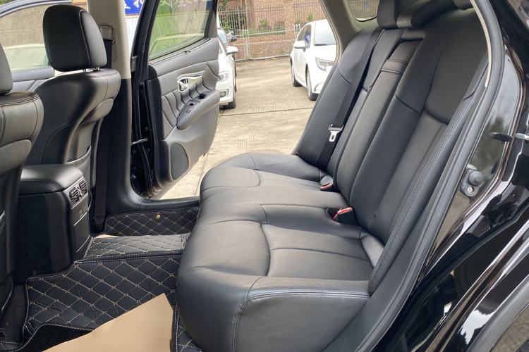 Used Infiniti Q70 2017 Q70L 2.5L Elite Edition Interior 3