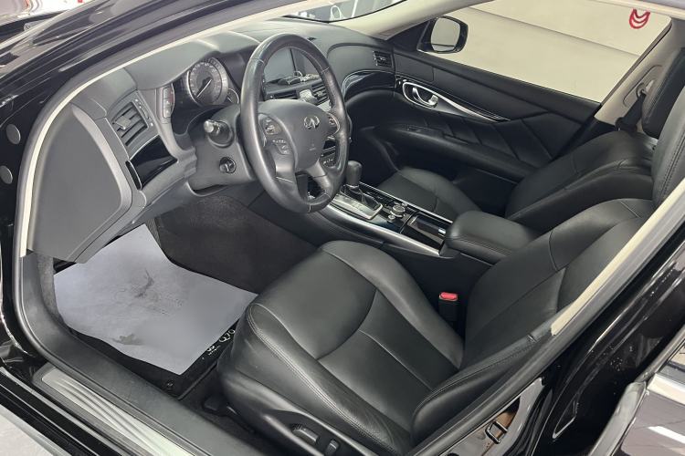 Used Infiniti Q70 2017 Q70L 2.5L Elite Edition Interior 3