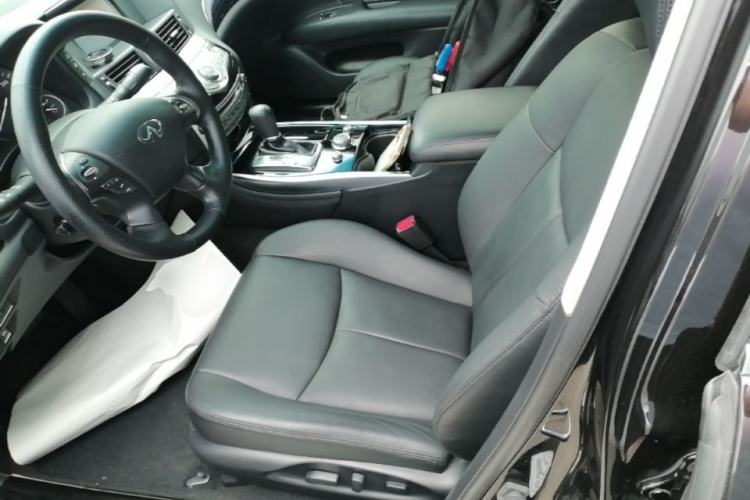 Used Infiniti Q70 2017 Q70L 2.5L Elite Edition Left Front Seat
