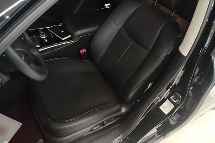 Used Infiniti Q70 2017 Q70L 2.5L Elite Edition Left Front Seat