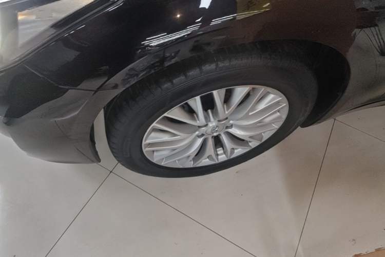 Used Infiniti Q70 2017 Q70L 2.5L Enjoyment Edition Left Front Wheel Hub