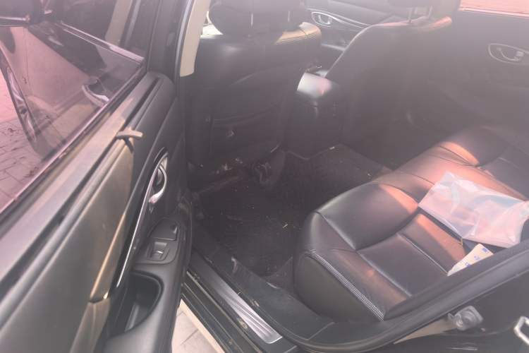 Used Infiniti Q70 2017 Q70L 2.5L Elite Edition Left Rear Seat
