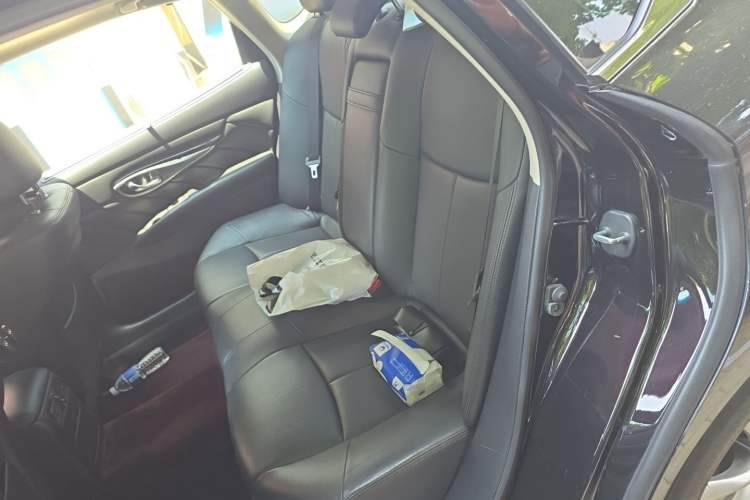 Used Infiniti Q70 2017 Q70L 2.5L Elite Edition Left Rear Seat