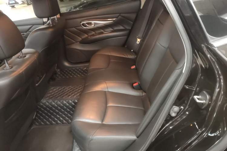 Used Infiniti Q70 2017 Q70L 2.5L Enjoyment Edition Left Rear Seat