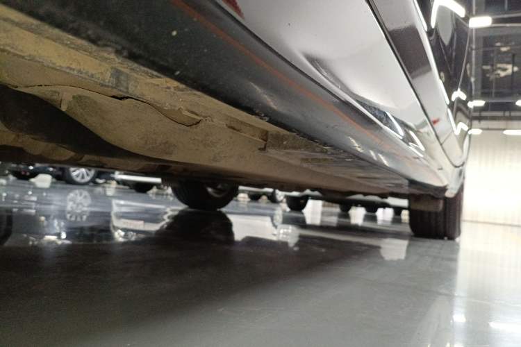 Used Infiniti Q70 2017 Q70L 2.5L Elite Edition Left Side Sill