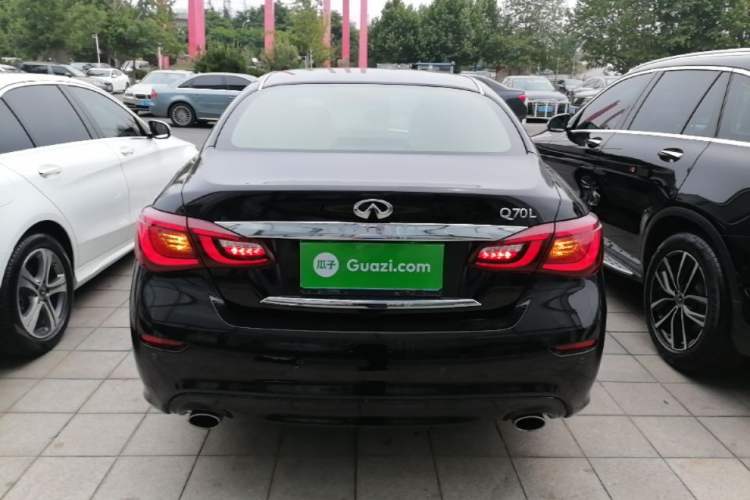 Used Infiniti Q70 2017 Q70L 2.5L Elite Edition Rear