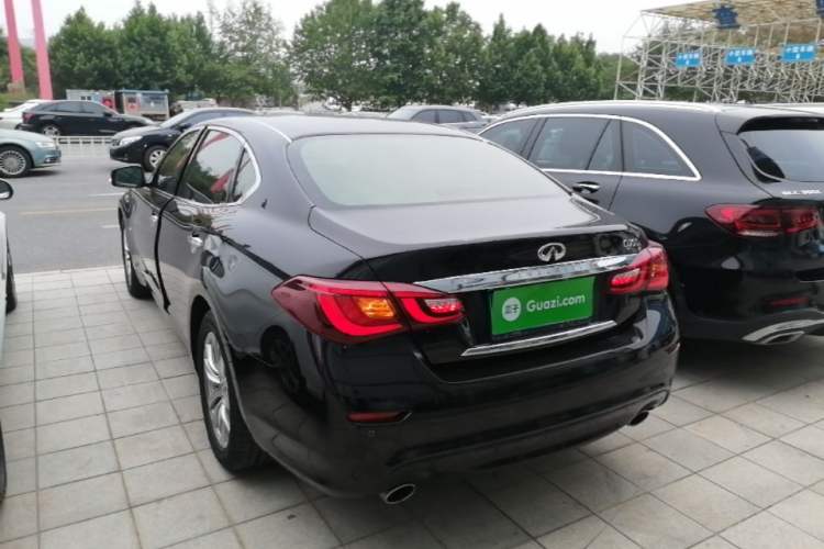 Used Infiniti Q70 2017 Q70L 2.5L Elite Edition Rear Left 45 Deg