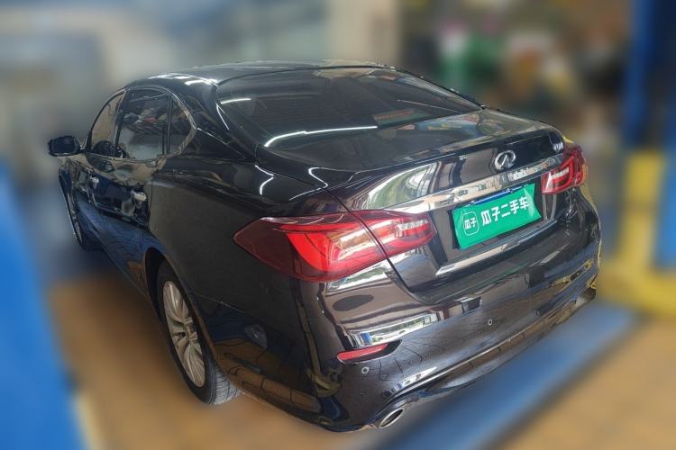 Used Infiniti Q70 2017 Q70L 2.5L Enjoyment Edition Rear Left 45 Deg