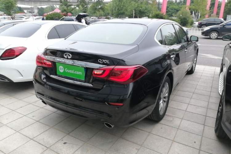 Used Infiniti Q70 2017 Q70L 2.5L Elite Edition Rear Right 45 Deg