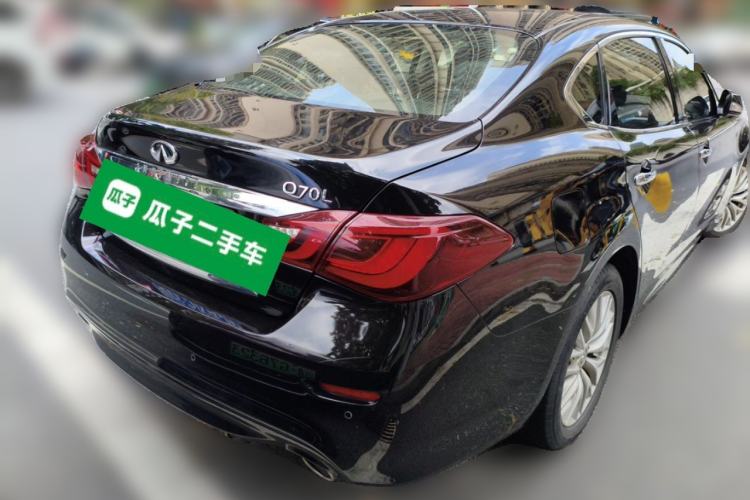 Used Infiniti Q70 2017 Q70L 2.5L Enjoyment Edition Rear Right 45 Deg