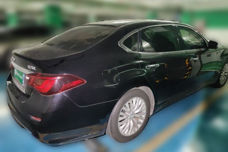 Used Infiniti Q70 2017 Q70L 2.5L Enjoyment Edition Rear Right 45 Deg