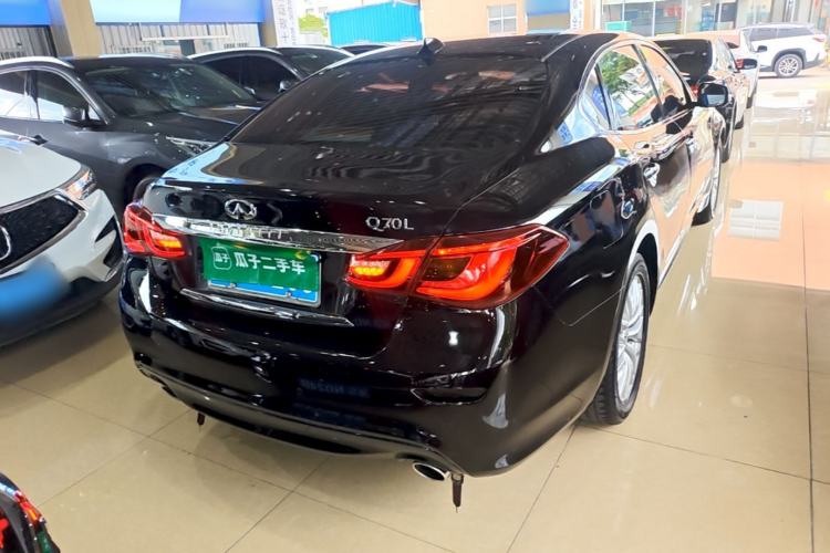 Used Infiniti Q70 2017 Q70L 2.5L Enjoyment Edition Rear Right 45 Deg
