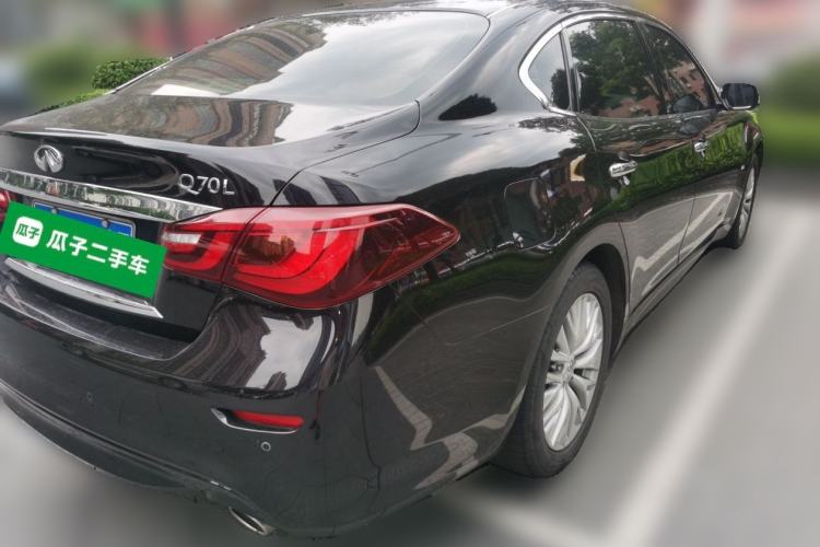 Used Infiniti Q70 2017 Q70L 2.5L Enjoyment Edition Rear Right 45 Deg