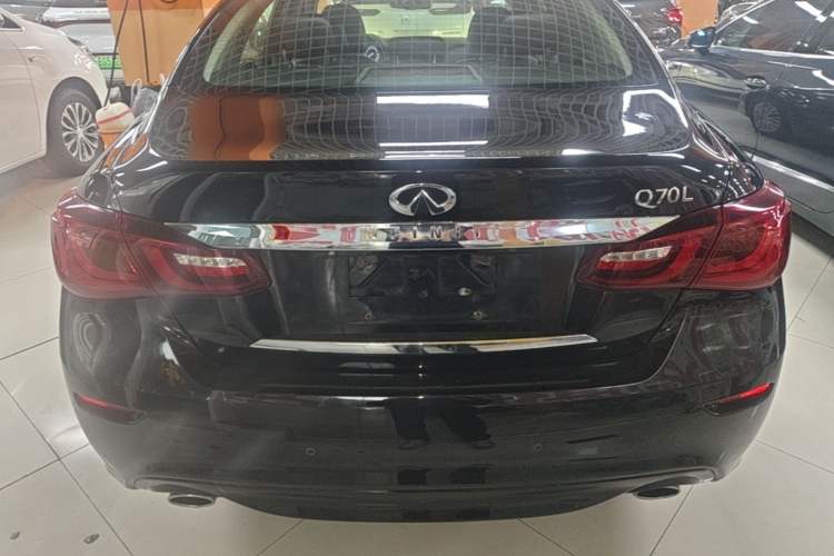 Used Infiniti Q70 2017 Q70L 2.5L Enjoyment Edition Rear
