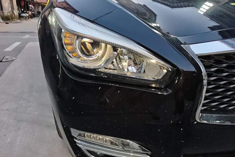 Used Infiniti Q70 2017 Q70L 2.5L Elite Edition Right Front Headlight