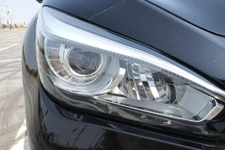 Used Infiniti Q70 2017 Q70L 2.5L Enjoyment Edition Right Front Headlight