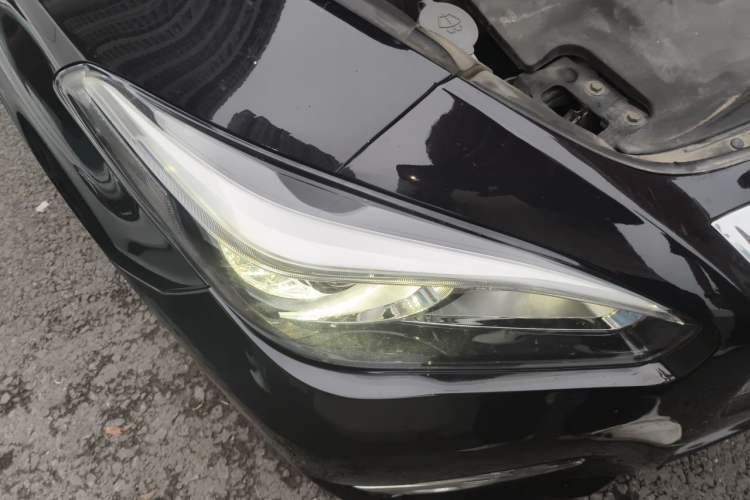 Used Infiniti Q70 2017 Q70L 2.5L Elite Edition Right Front Headlight