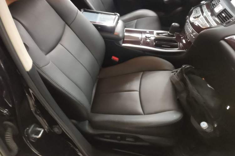 Used Infiniti Q70 2017 Q70L 2.5L Enjoyment Edition Right Front Seat