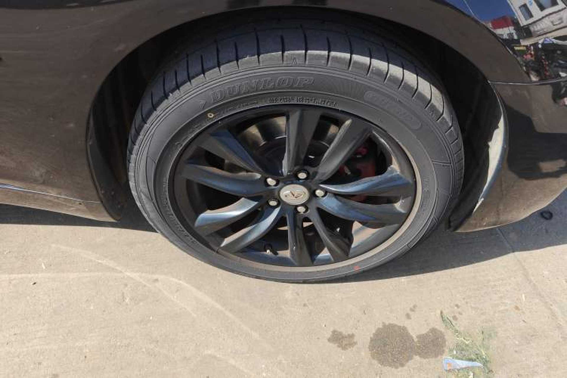 Used Infiniti Q70 2017 Q70L 2.5L Elite Edition Right Front Wheel Hub