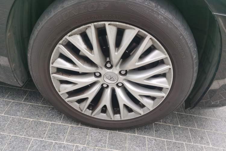 Used Infiniti Q70 2017 Q70L 2.5L Enjoyment Edition Right Front Wheel Hub