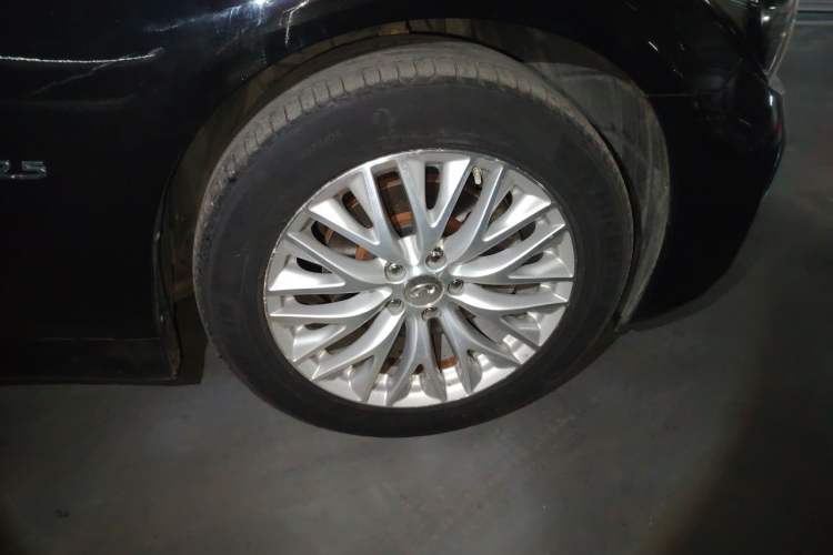 Used Infiniti Q70 2017 Q70L 2.5L Enjoyment Edition Right Front Wheel Hub