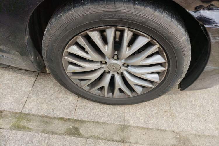 Used Infiniti Q70 2017 Q70L 2.5L Enjoyment Edition Right Front Wheel Hub