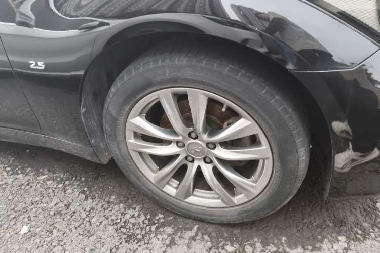 Used Infiniti Q70 2017 Q70L 2.5L Elite Edition Right Front Wheel Hub
