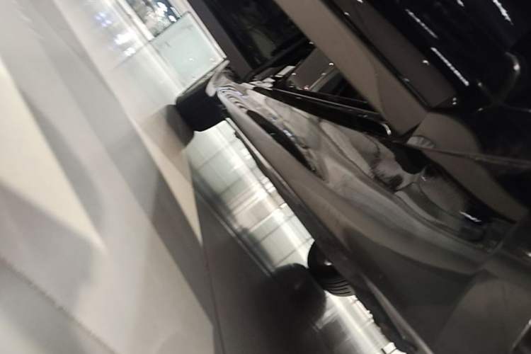 Used Infiniti Q70 2017 Q70L 2.5L Elite Edition Right Side Sill