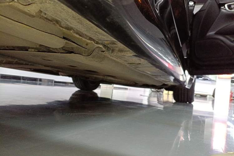 Used Infiniti Q70 2017 Q70L 2.5L Elite Edition Right Side Sill