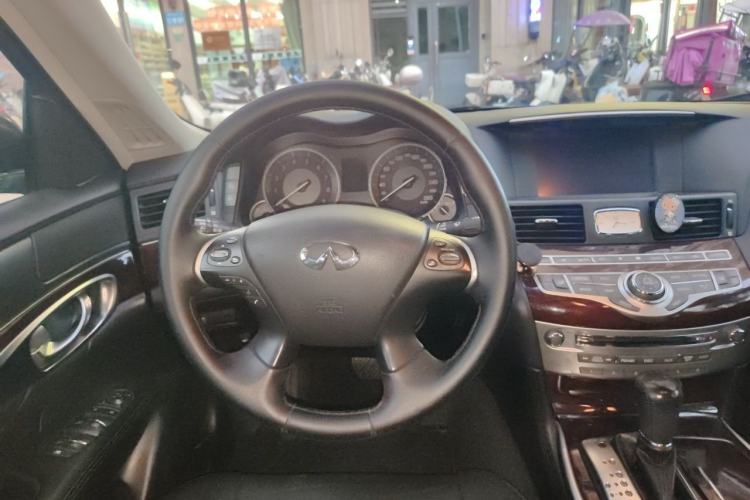 Used Infiniti Q70 2017 Q70L 2.5L Enjoyment Edition Steering Wheel
