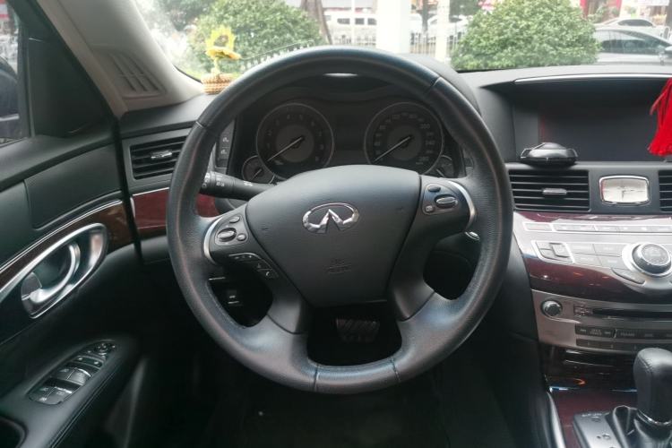 Used Infiniti Q70 2017 Q70L 2.5L Enjoyment Edition Steering Wheel