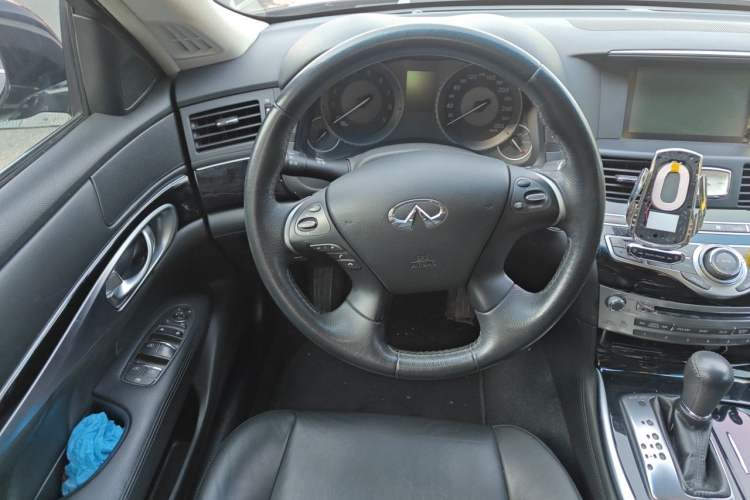 Used Infiniti Q70 2017 Q70L 2.5L Elite Edition Steering Wheel