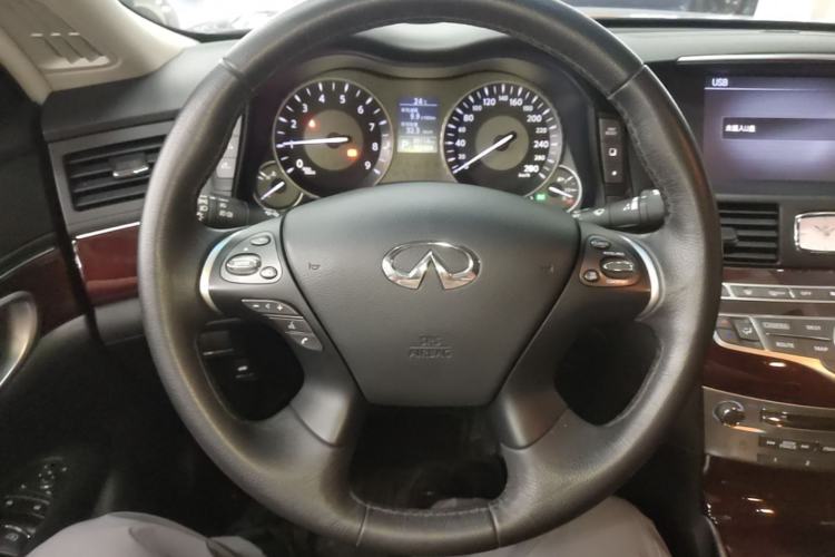 Used Infiniti Q70 2017 Q70L 2.5L Enjoyment Edition Steering Wheel