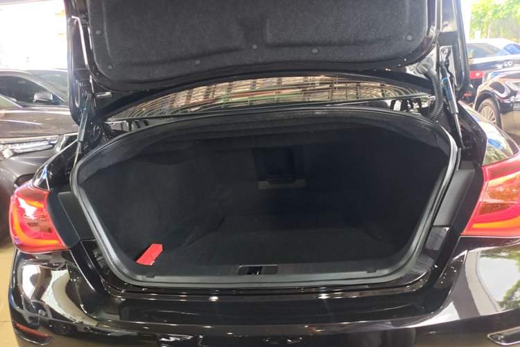 Used Infiniti Q70 2017 Q70L 2.5L Enjoyment Edition Trunk