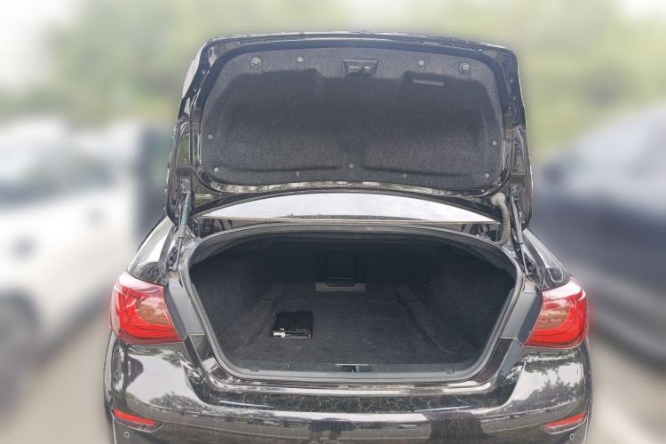 Used Infiniti Q70 2017 Q70L 2.5L Elite Edition Trunk
