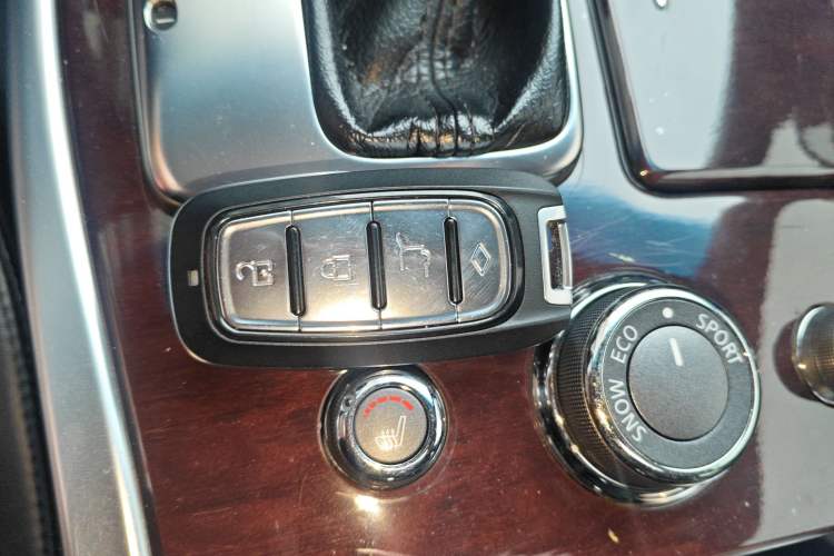 Used Infiniti Q70 2017 Q70L 2.5L Enjoyment Edition Vehicle Key