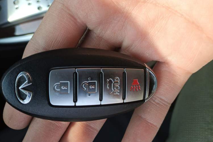 Used Infiniti Q70 2017 Q70L 2.5L Enjoyment Edition Vehicle Key