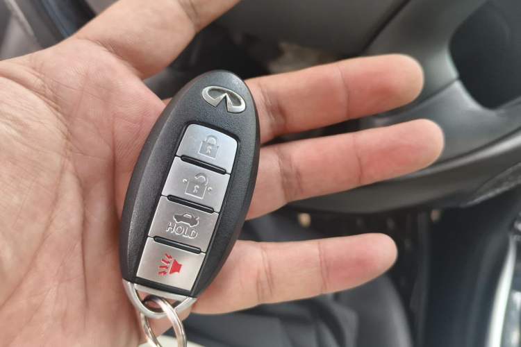 Used Infiniti Q70 2017 Q70L 2.5L Elite Edition Vehicle Key