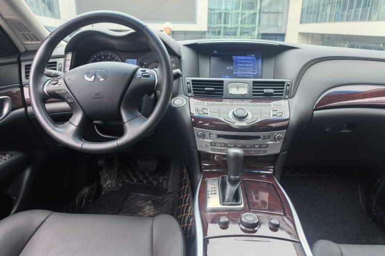 Used Infiniti Q70 2017 Q70L 2.5L Enjoyment Edition Audio And AC Panel