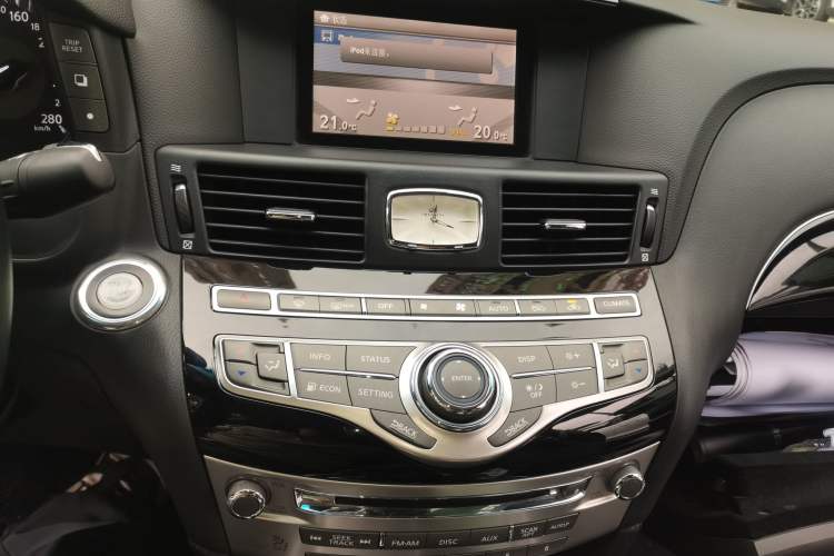 Used Infiniti Q70 2017 Q70L 2.5L Elite Edition Audio And AC Panel