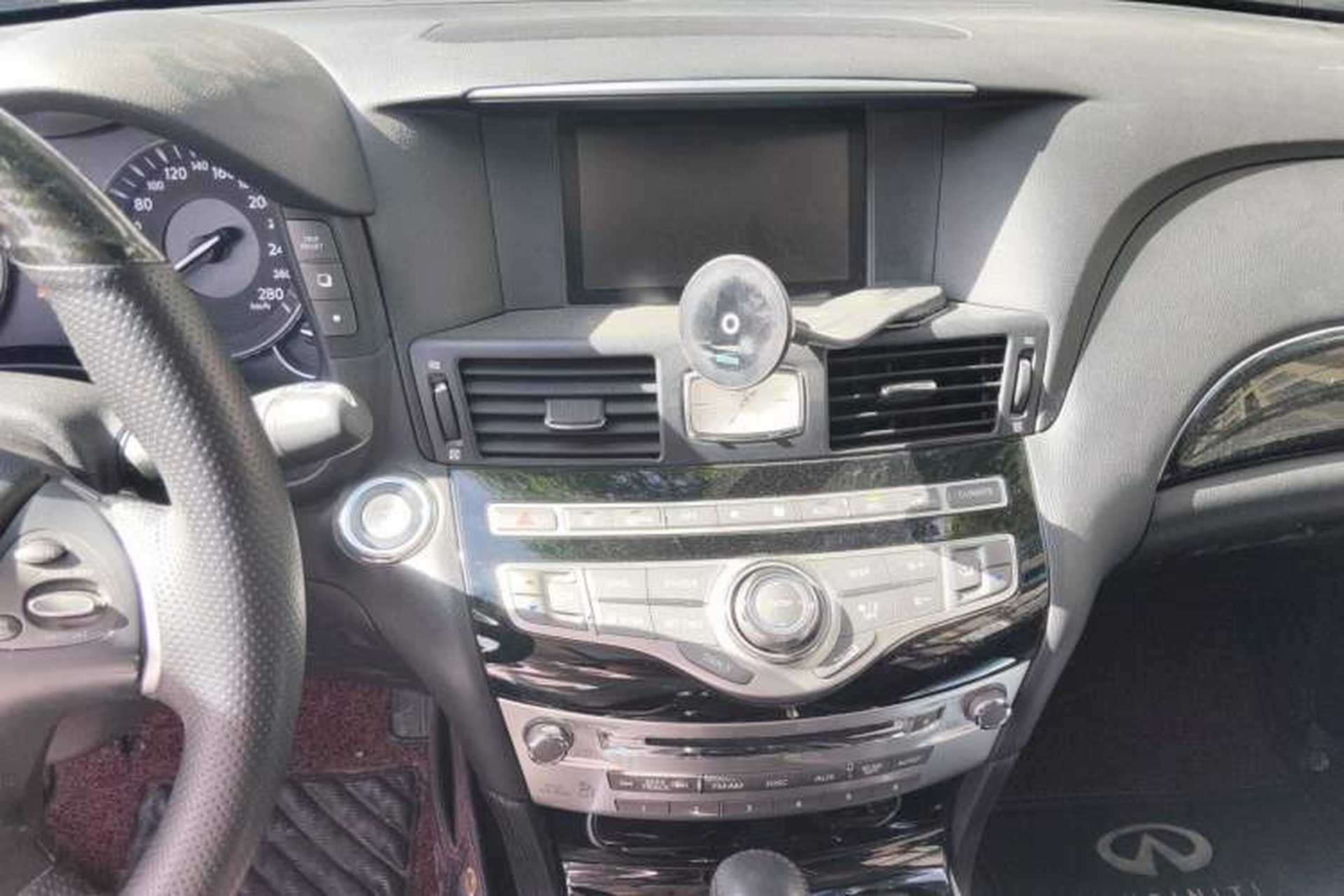 Used Infiniti Q70 2017 Q70L 2.5L Elite Edition Audio And AC Panel