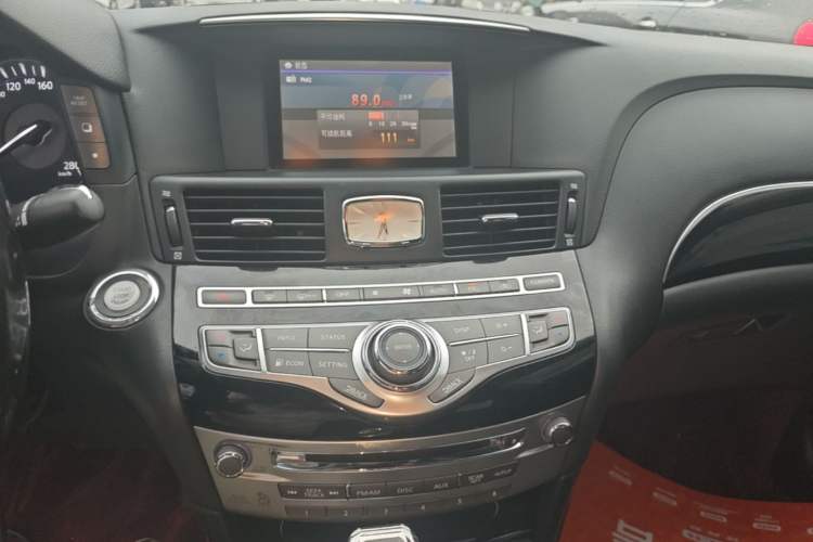 Used Infiniti Q70 2017 Q70L 2.5L Elite Edition Audio And AC Panel